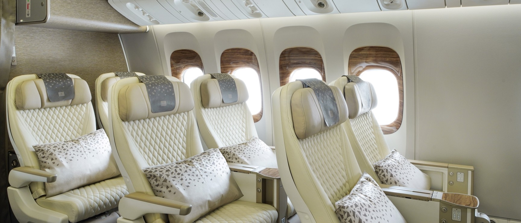 Emirates B777 Premium Economy 2